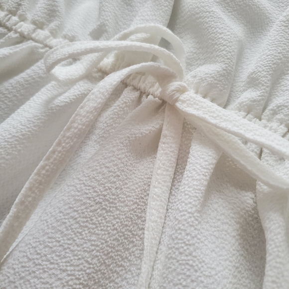 White top - Picture 5 of 5